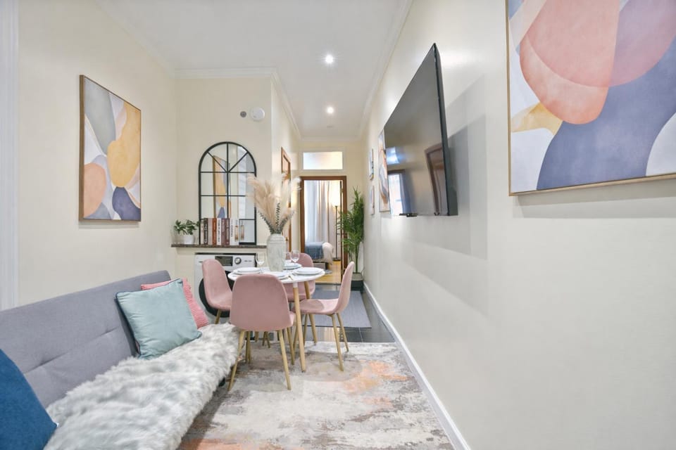 2 Bedroom Stylish Getaway Apartment in Upper West Side