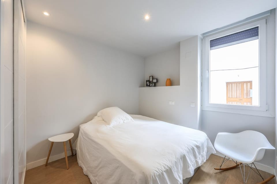 Spacious Home with Private Garden and Parking House in Madrid
