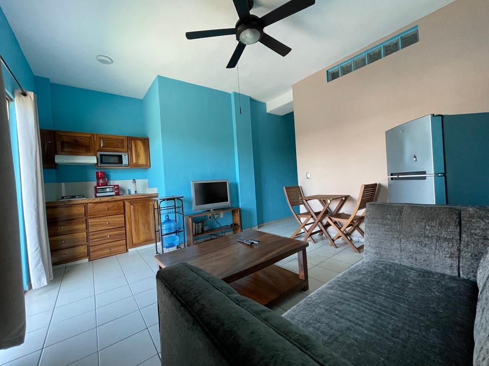 Kitchen or kitchenette, Living room