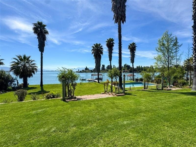 El Estero Lago Rapel Villa in O'Higgins, Chile