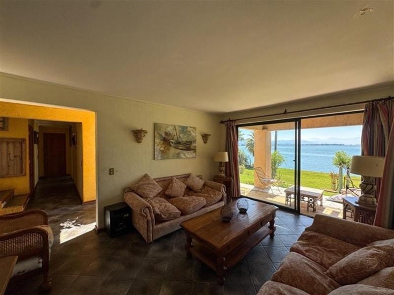 El Estero Lago Rapel Villa in O'Higgins, Chile