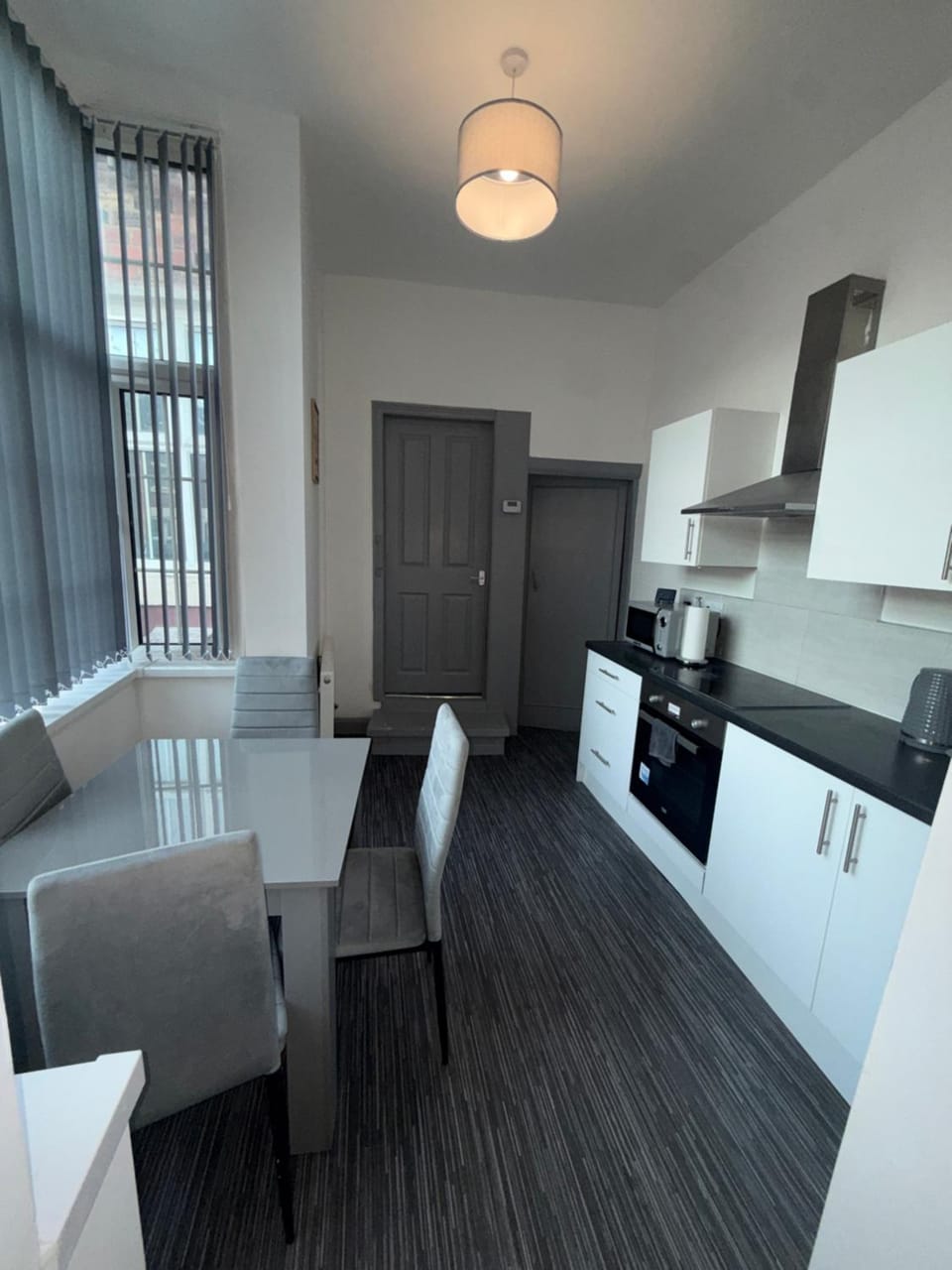 PLUS Properties Leek 4 Ensuite Vacation rental in Stoke-on-Trent