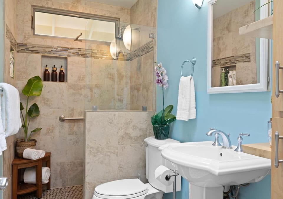 Shower, Bathroom, towels