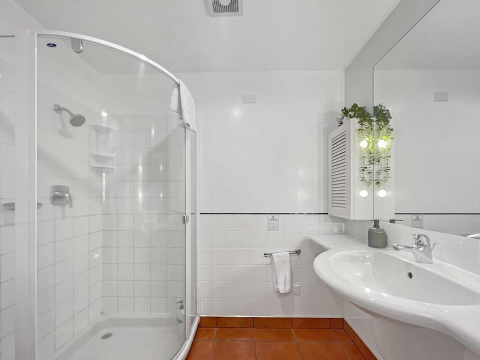 Groundfloor Waterfront 2Bed Harbour View Apartment Apartment in Akaroa