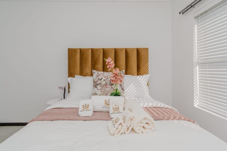 Royalty Suites in Chartwell Sandton Apartment in Sandton