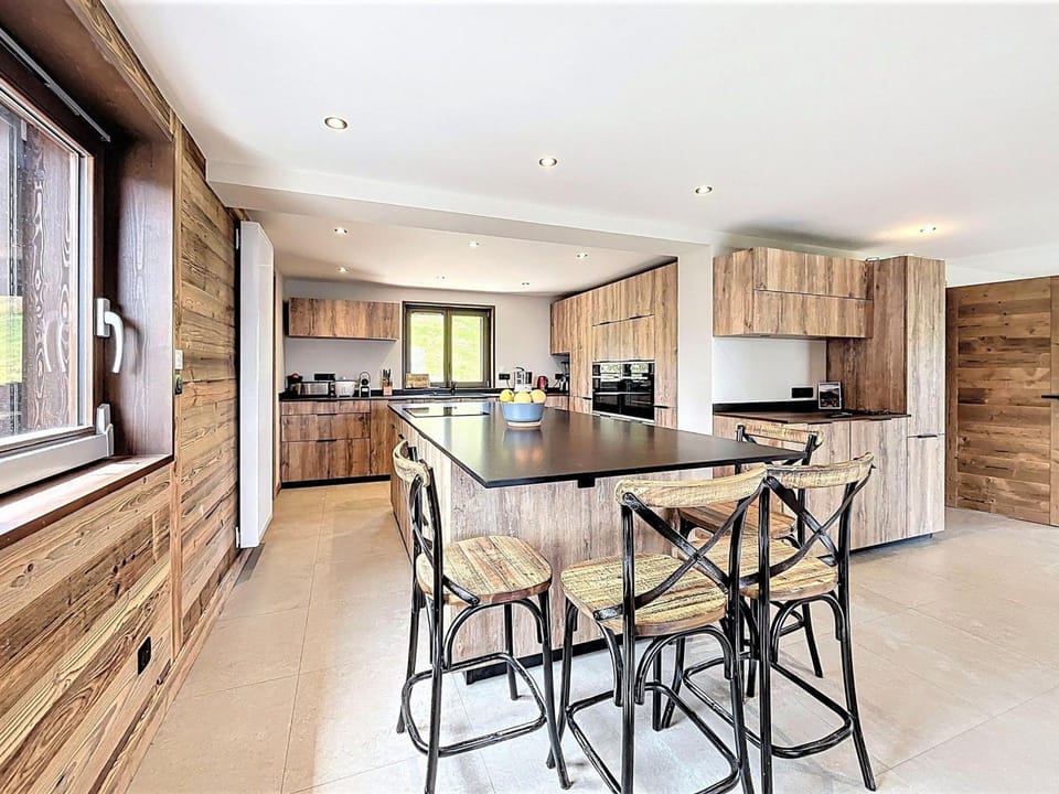 Chalet savoyard, animaux OK, parking - 14 pers. - FR-1-267-343 Chalet in Villarembert