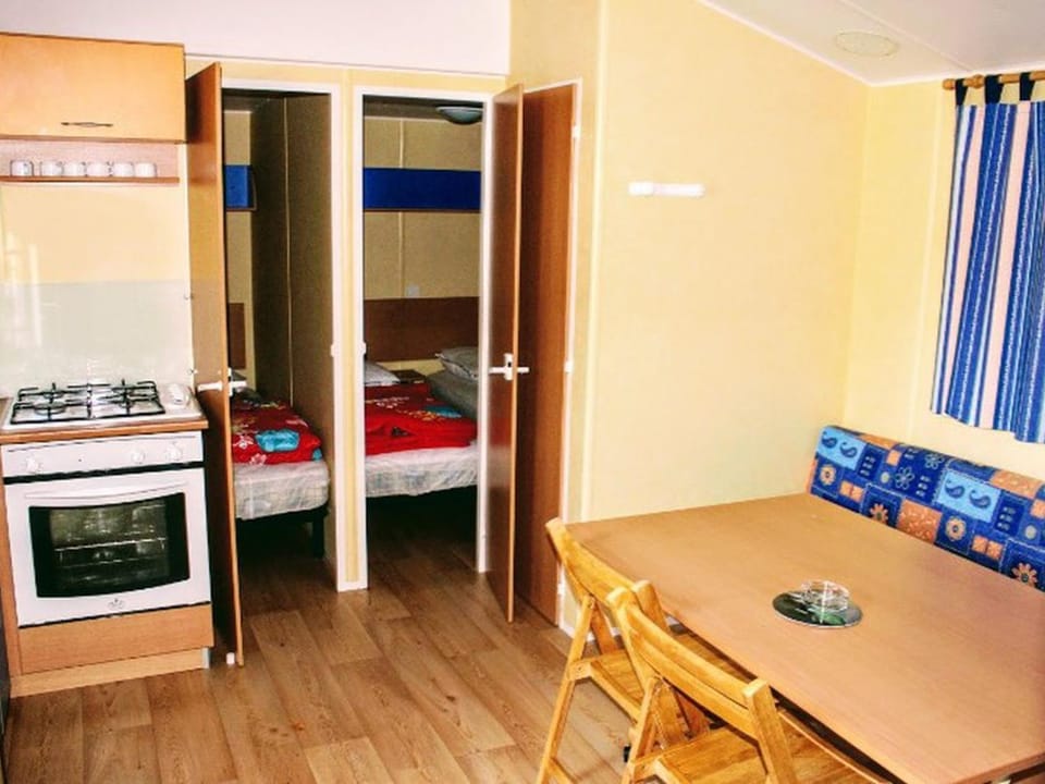 Mobil home avec animaux admis - 6 pers. - API-1-52-2865 Campground/ 
RV Resort in Nouvelle-Aquitaine