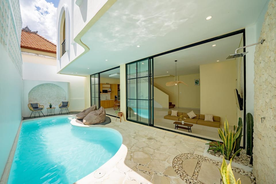 Pool view, Swimming pool