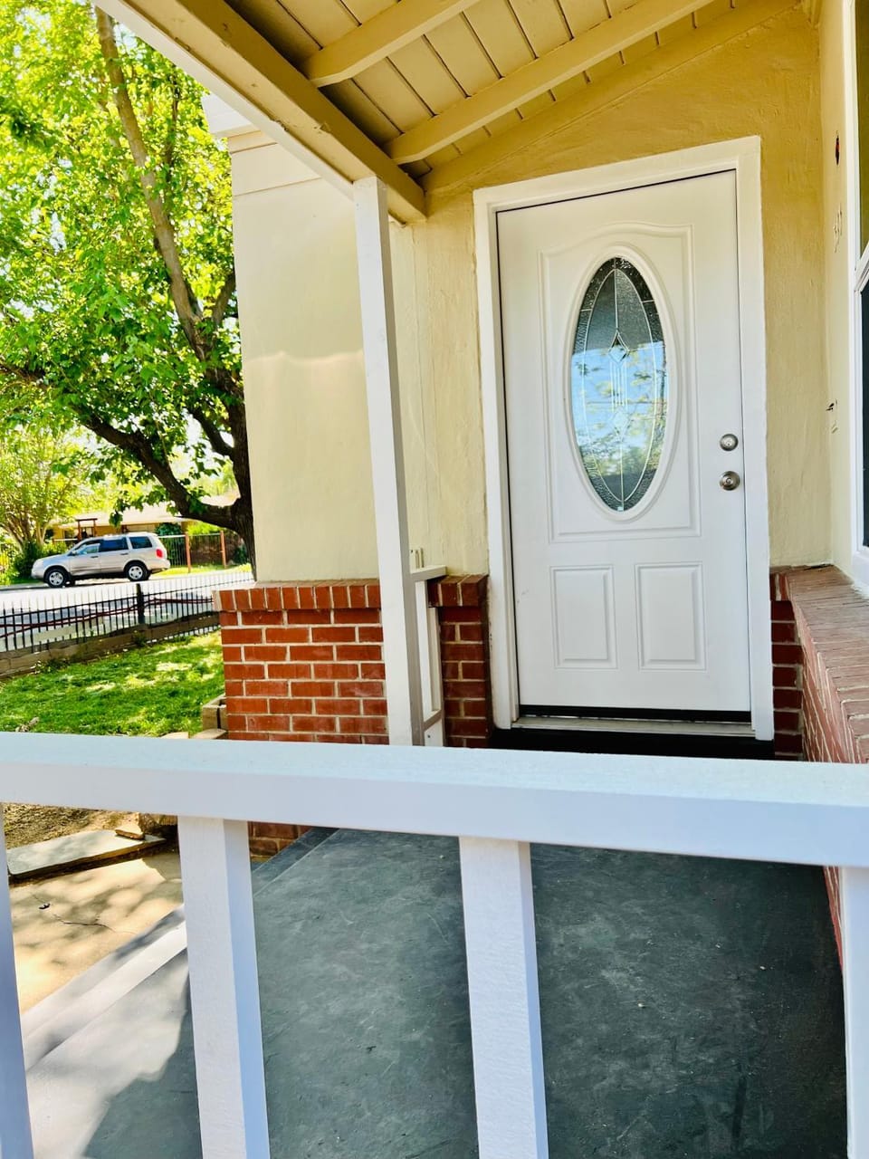 Modern Remodel, Fast WiFi, Gated, 10 Min to Downtown Sacramento House in Sacramento