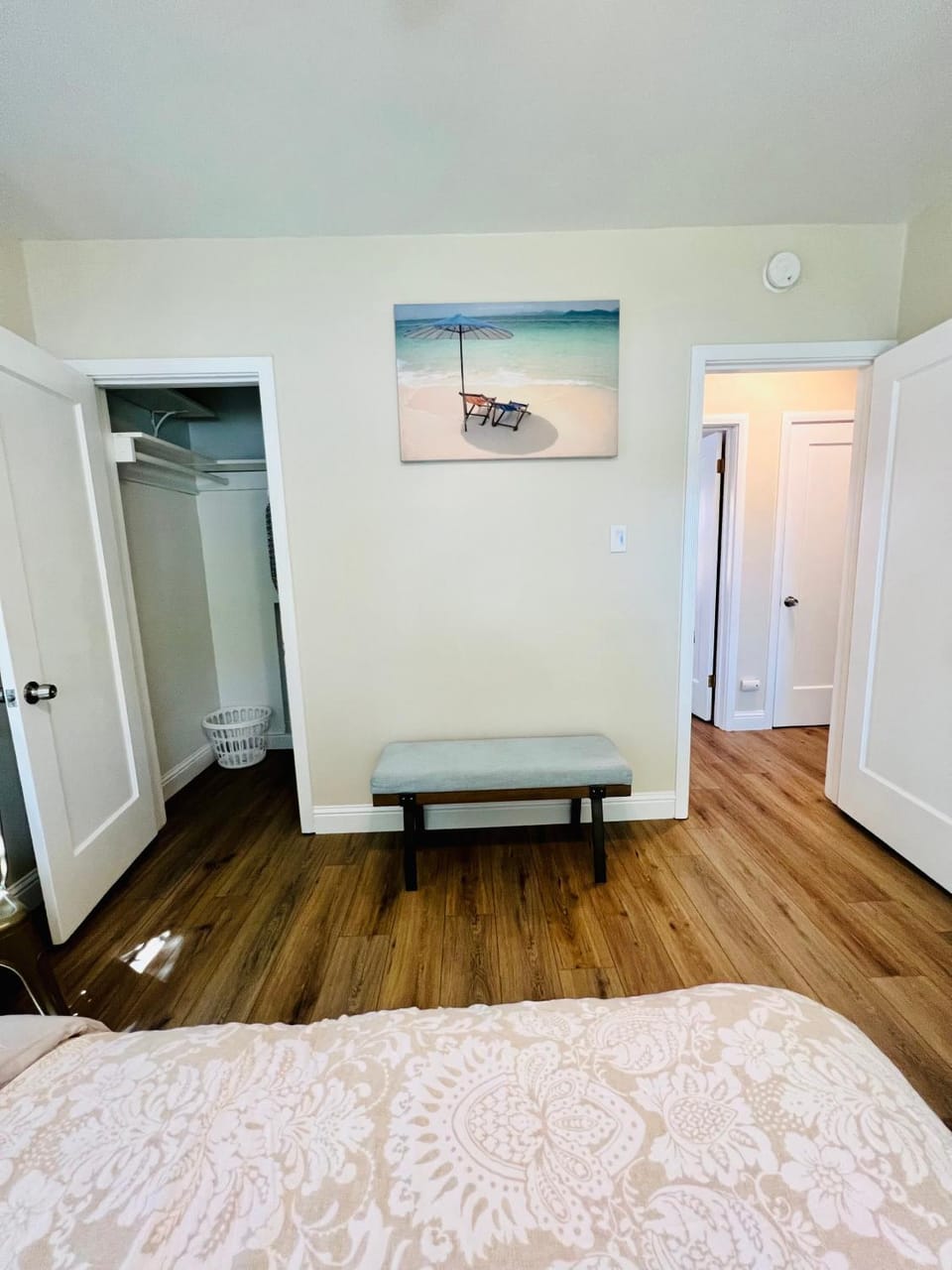 Modern Remodel, Fast WiFi, Gated, 10 Min to Downtown Sacramento House in Sacramento