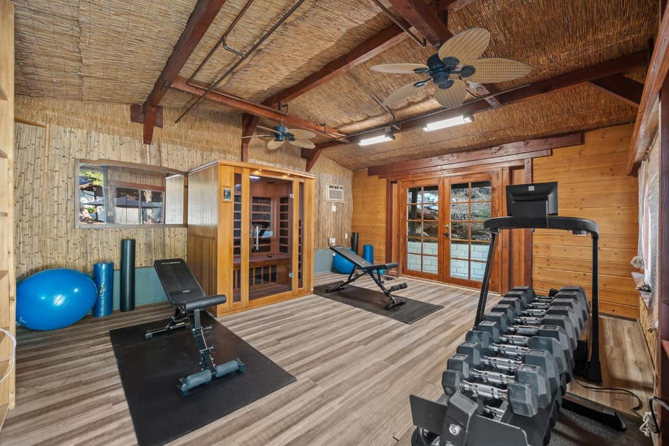 Entire Private Home with Pool, Sauna, Gym, 3 Bed, Parking Yard, Ranch Style, 2 Bedroom 2 Bathrooms, Available Now House in Casa De Oro-Mount