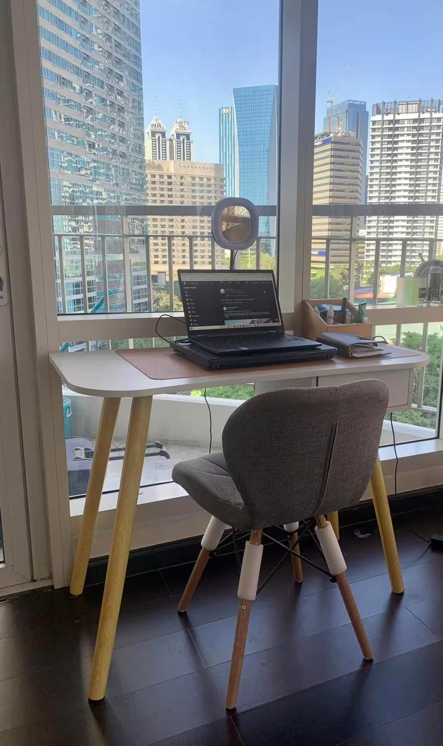 Bright Corner Suite Near Shangri-La & Megamall Apartment in Mandaluyong