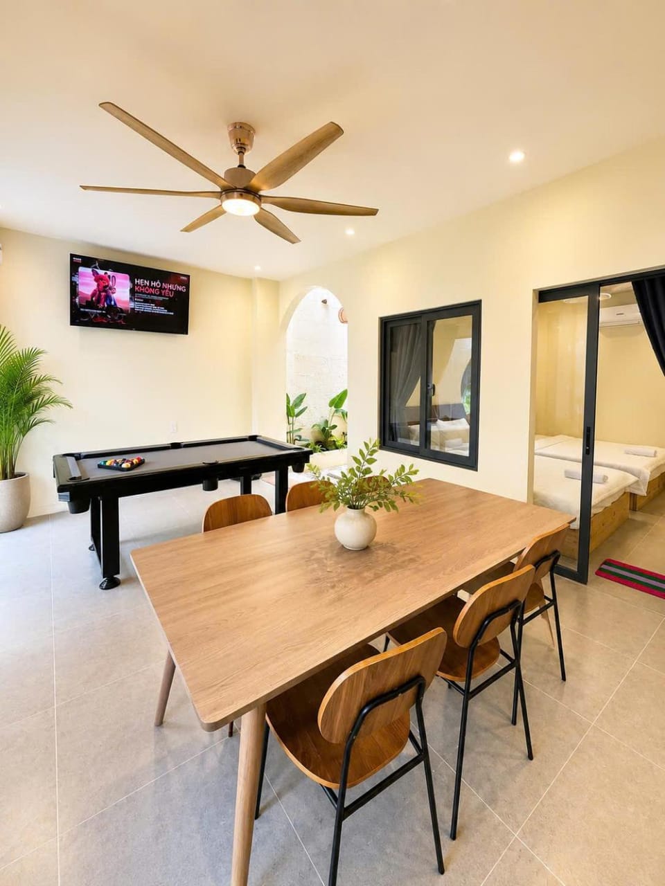 Communal lounge/ TV room, Billiard, Living room
