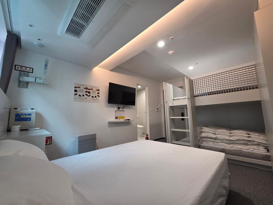 명동 Stay together 을지로3가 Hostel in Seoul