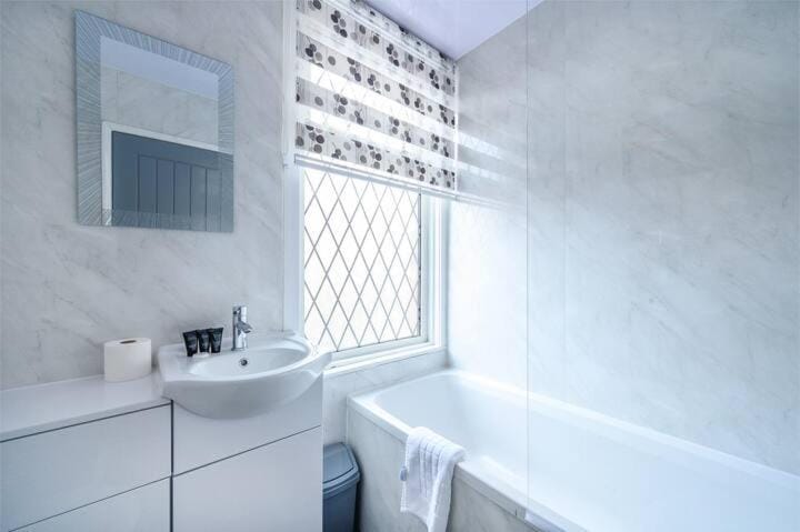 16PT1 - Spectacular Stay in Armley Vacation rental in Leeds