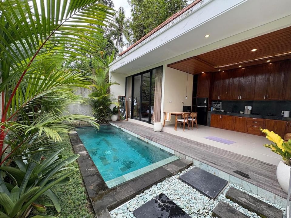 Luxury Hidden Villa Private Pool Villa in Abiansemal