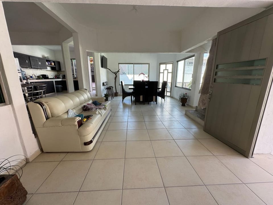 Casa Completa con Piscina y Fácil acceso a la autopista del SOL House in Cuernavaca