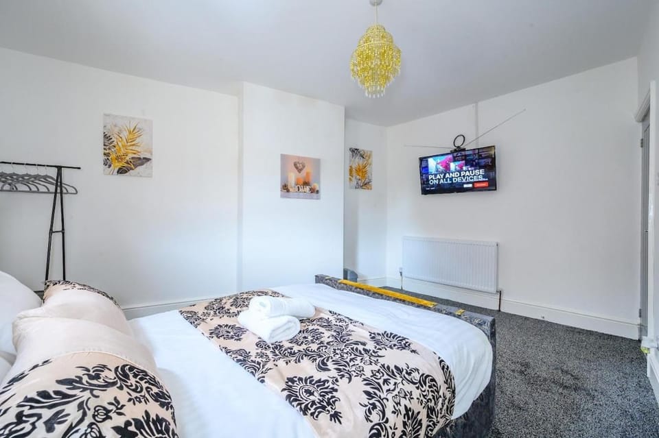 16PT4 - Decompressing & Unwinding Armley Stay Vacation rental in Leeds