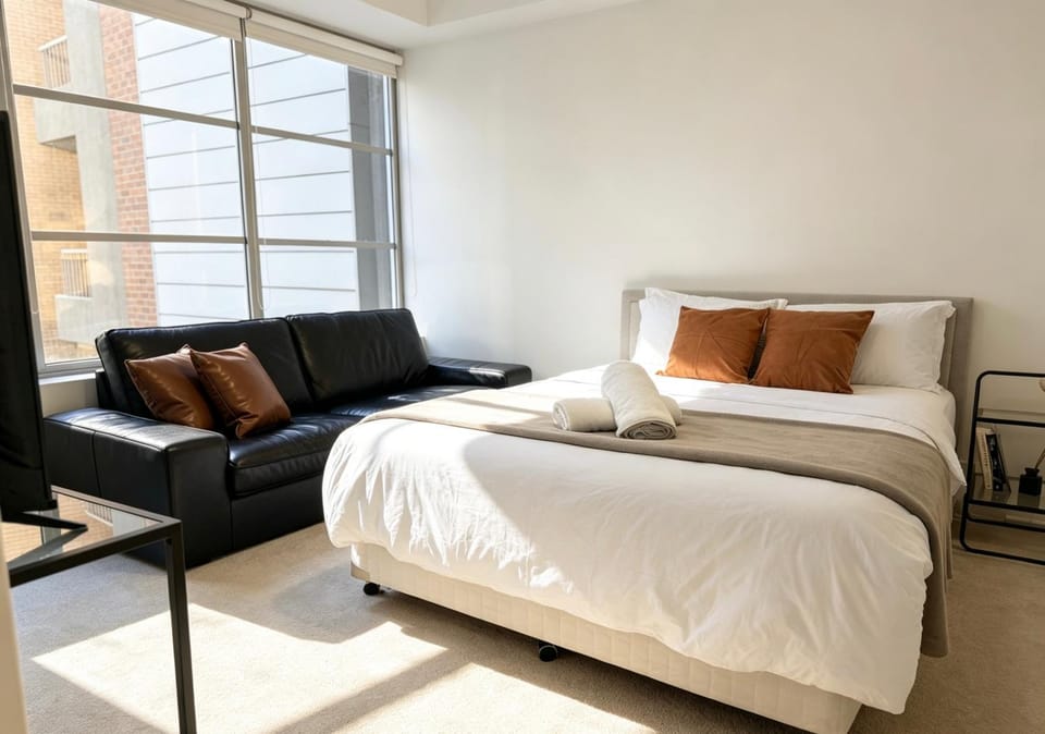 3 Beds for 6 -Spacious Modern- Walk to ICC and QVB Apartment in Sydney