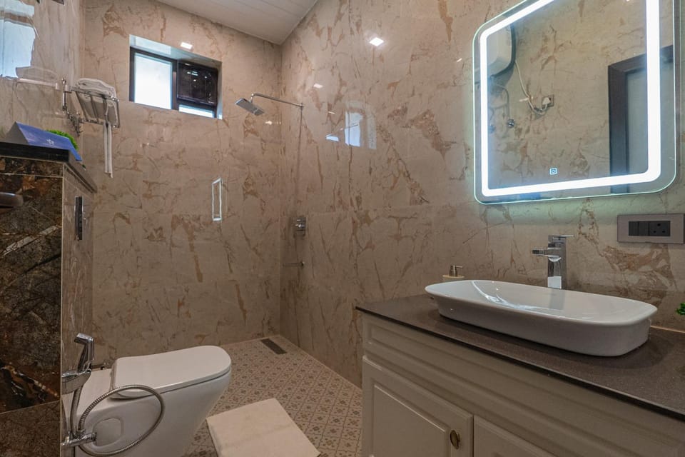 Toilet, Bathroom