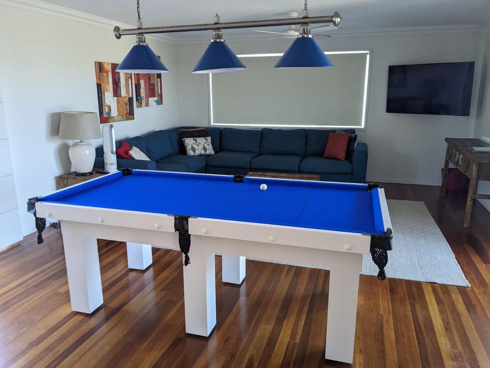 Billiard, Game Room, Seating area