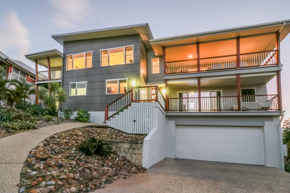 Property building, Balcony/Terrace