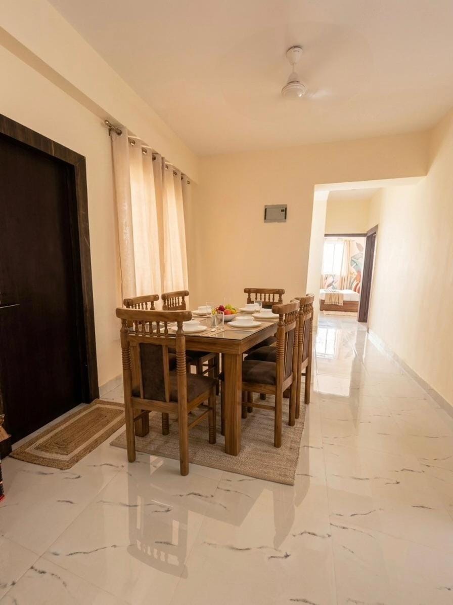 The Monstera Sanctuary - Tropical 3BHK in a Gated Society Apartment in India