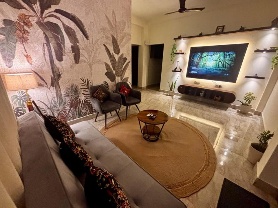 Coconut Hideaway - Kids Loft & Cozy Tropical 2BHK House in India