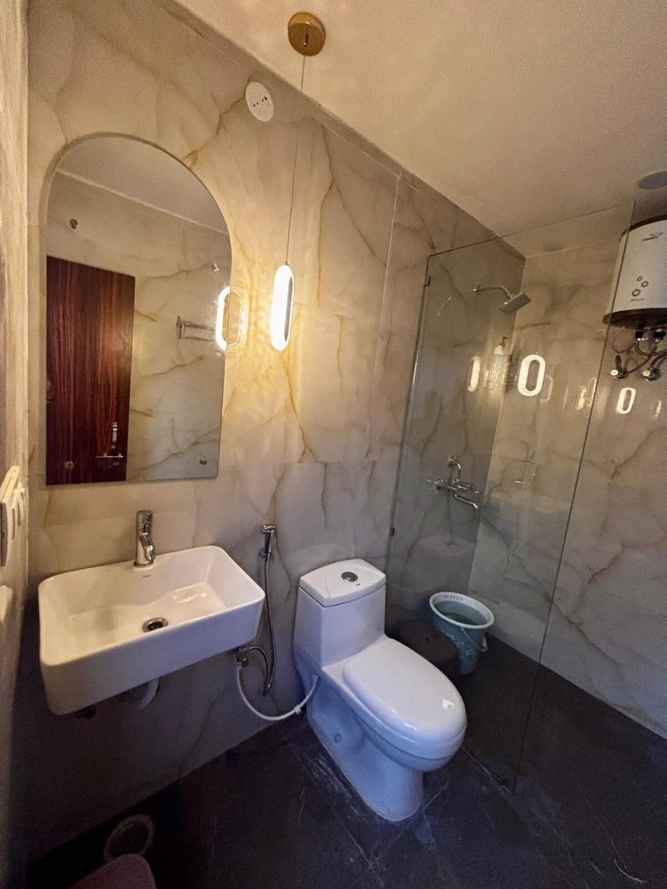 Coconut Hideaway - Kids Loft & Cozy Tropical 2BHK House in India