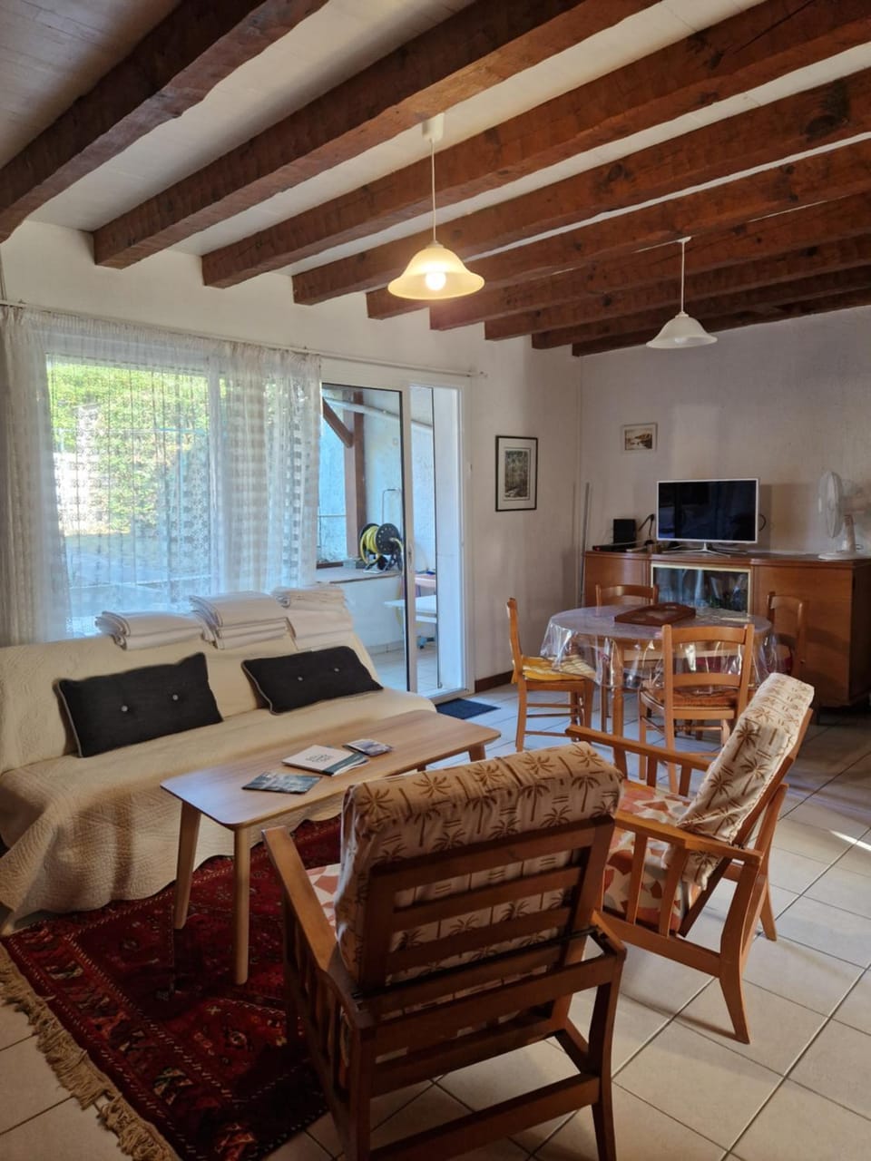 Communal lounge/ TV room