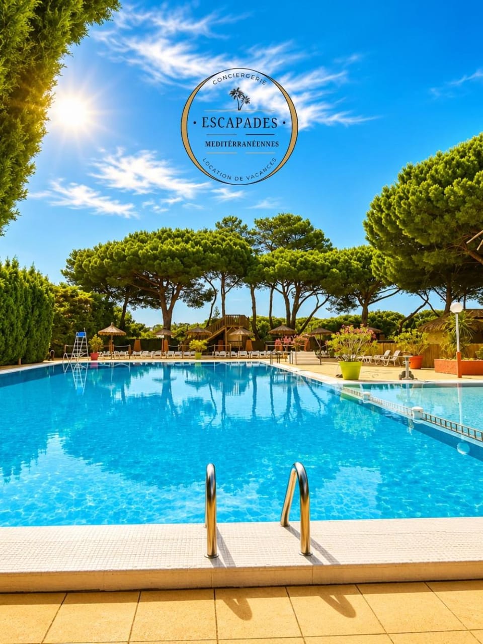 Pool view, Swimming pool, sunbed