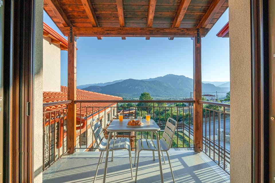 Day, Natural landscape, View (from property/room), Balcony/Terrace, Mountain view