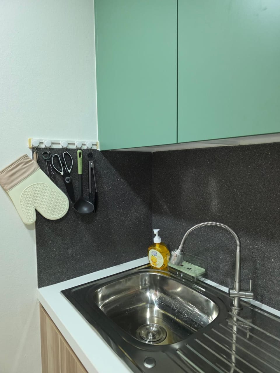 Cozy Vinyl Retreat 15min drive to patong Apartment in Kathu