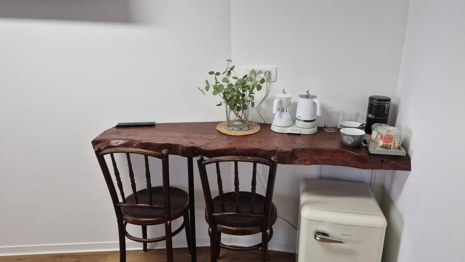 Coffee/tea facilities, minibar