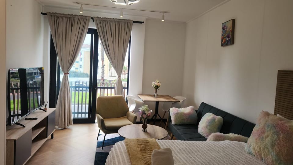 El Roi on NINE PALMS Apartment in Cape Town