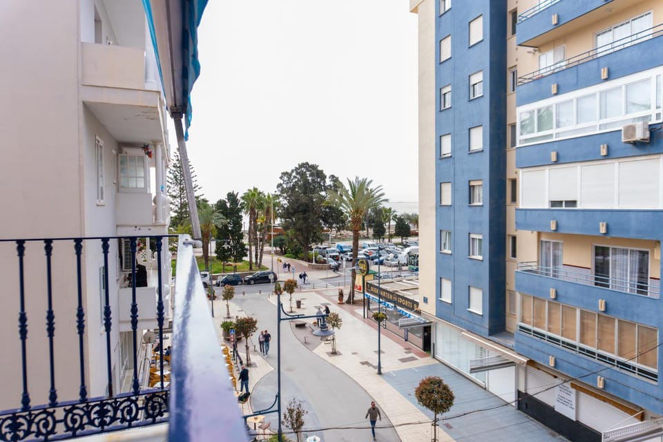 Apt FERNANDO VISTAS AL MAR 3º PUERTA 1 - HOME RENT MALAGA Apartment in Torre del Mar