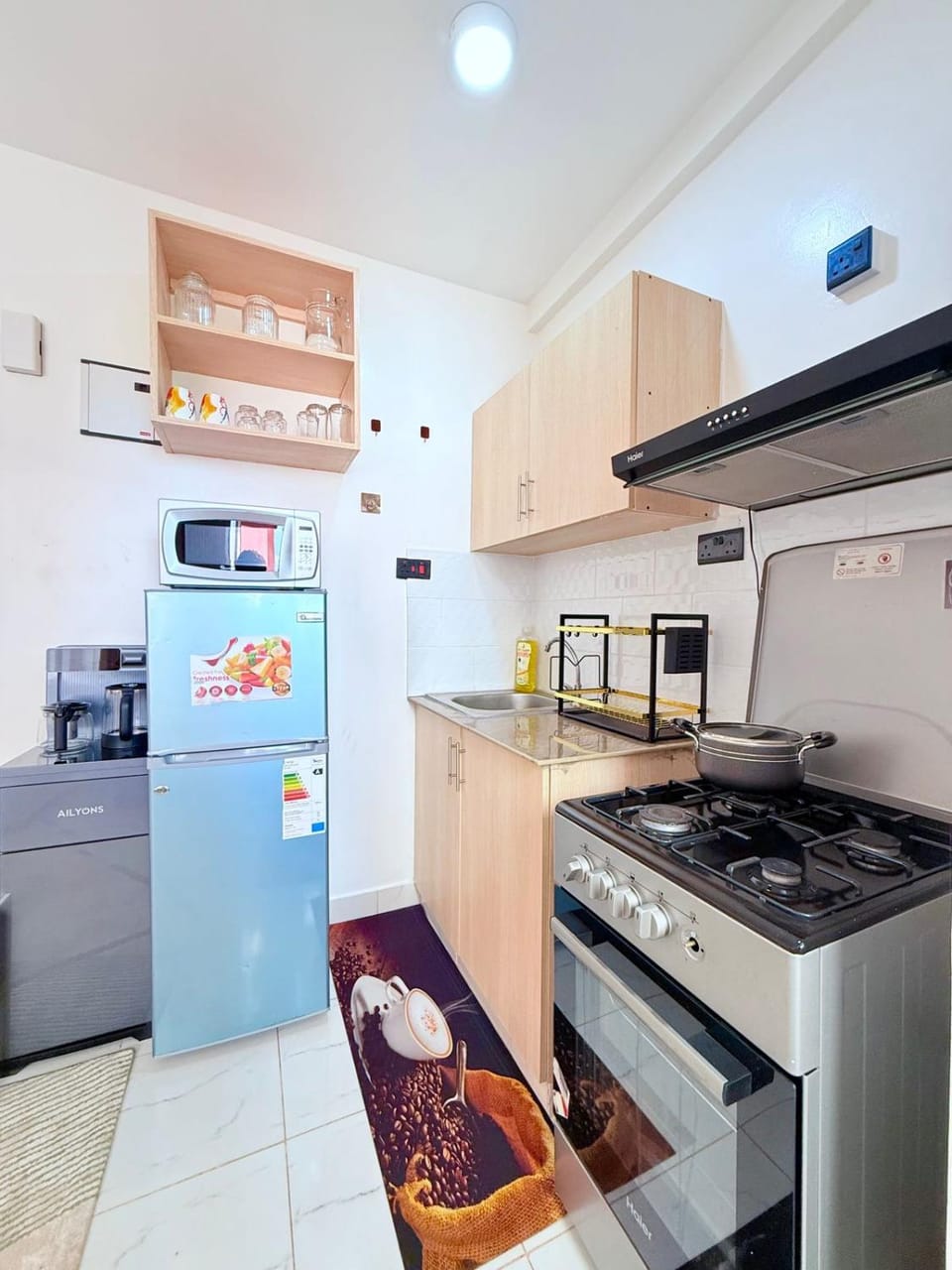 Kitchen or kitchenette, oven, stove
