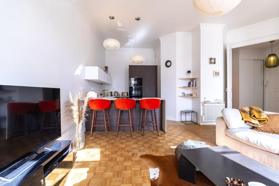 Le Coup de Cœur de ville – Terrasse & Parking privé Apartment in La Rochelle