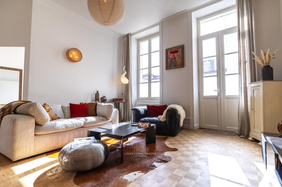 Le Coup de Cœur de ville – Terrasse & Parking privé Apartment in La Rochelle