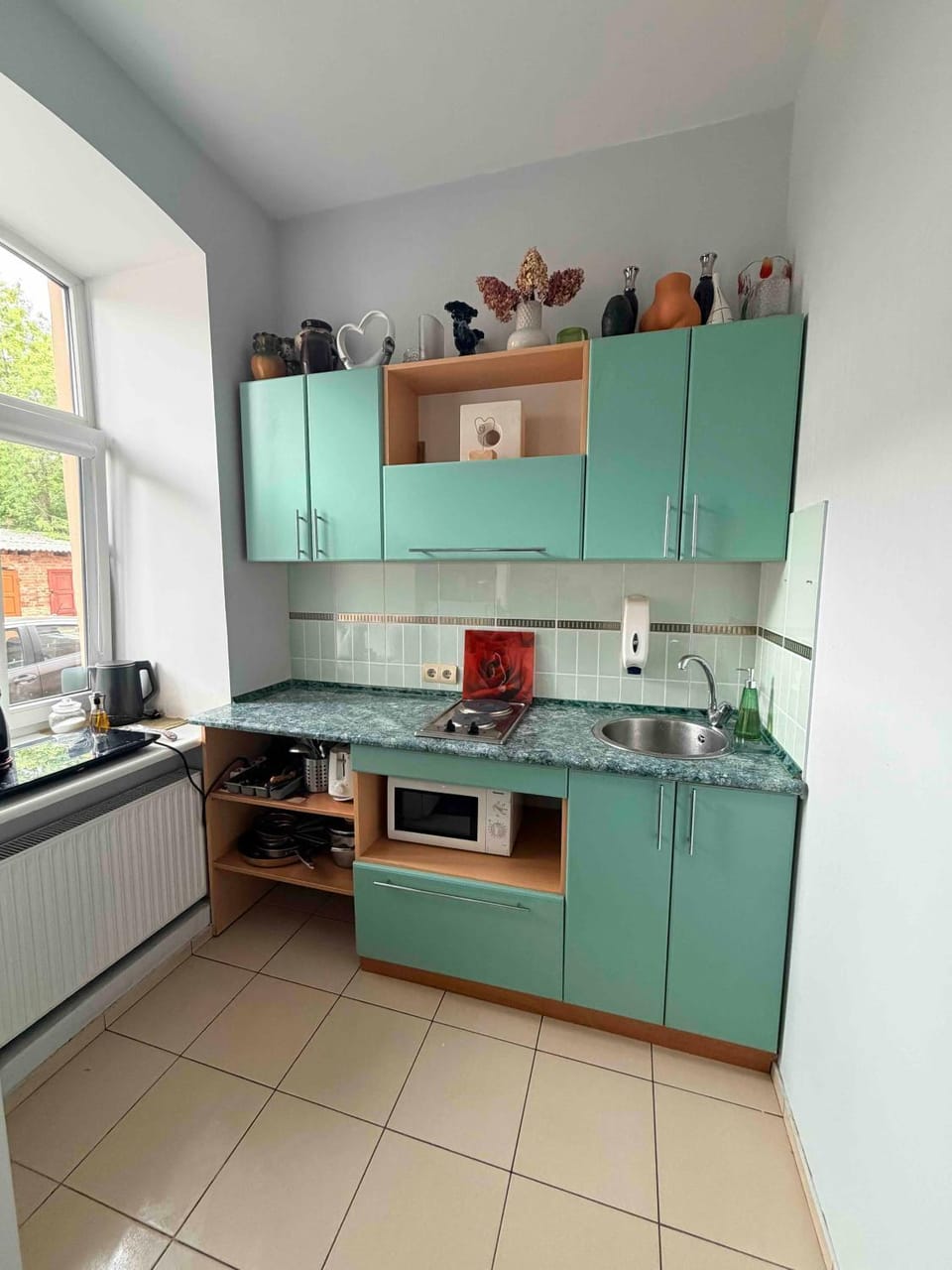 Kitchen or kitchenette, kitchen