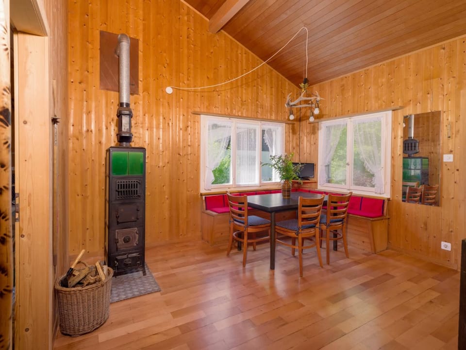 Private 2BR Mountain House near Lake with Garden House in St. Gallen, Switzerland