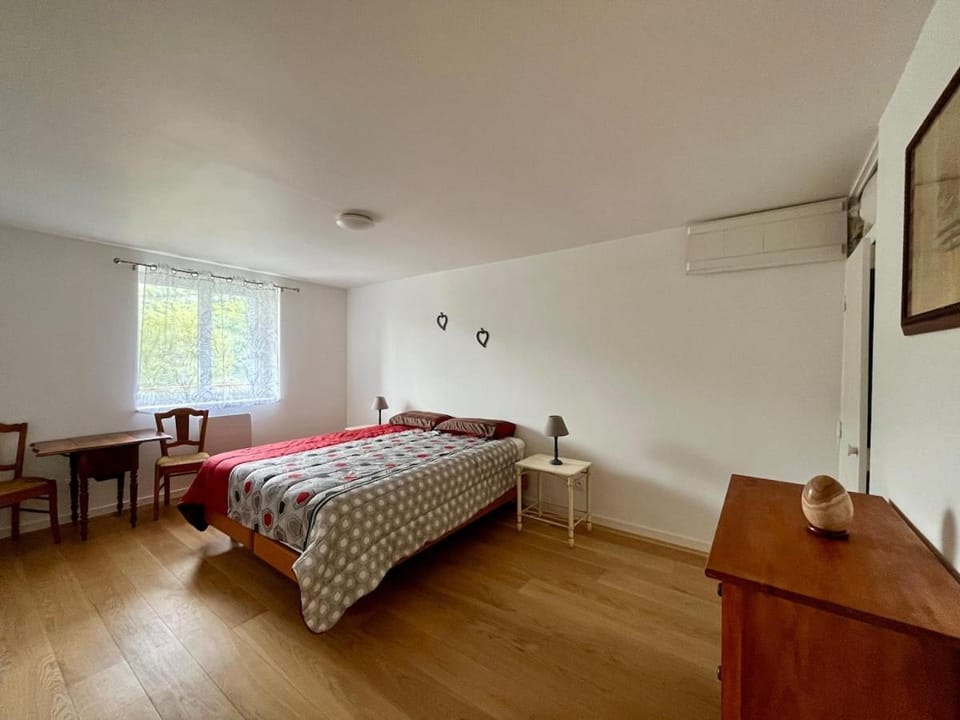 magnifique gîte rénové vue sur le lac de Coiselet House in Jura