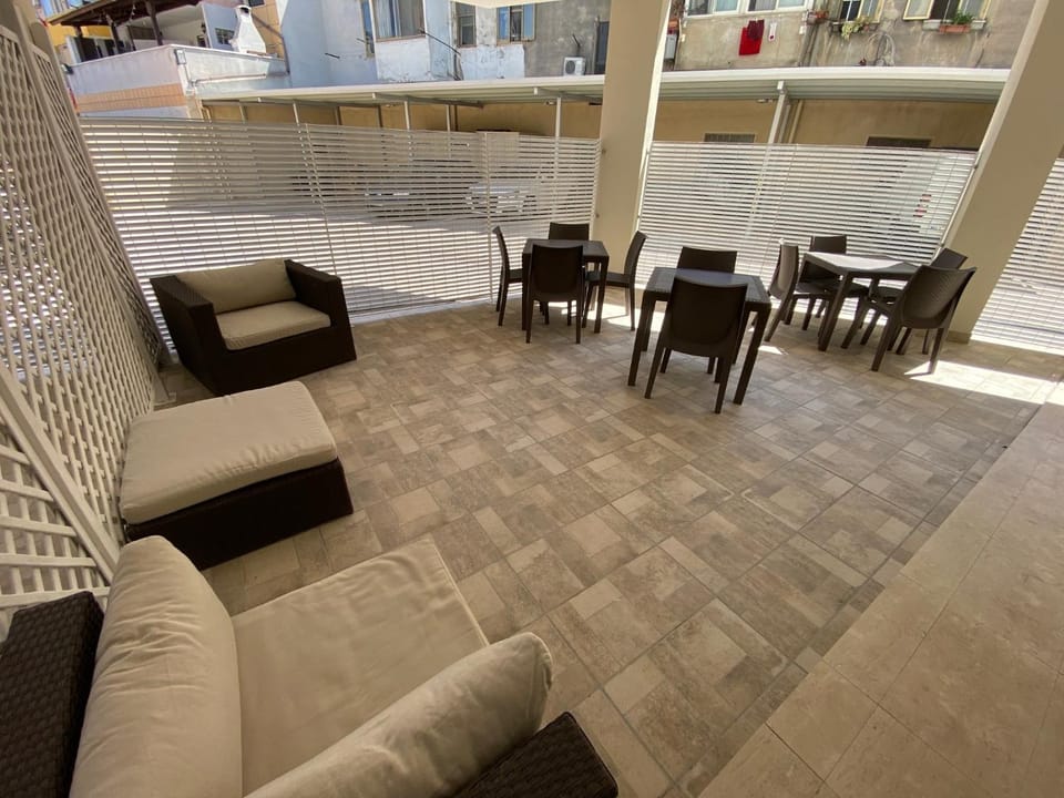 Balcony/Terrace, Dining area