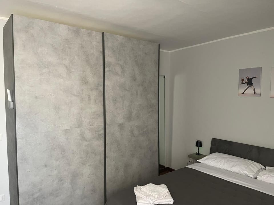 Bedroom, wardrobe
