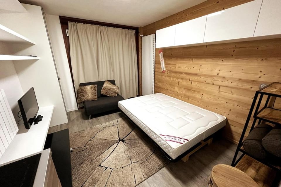 Studio Sur-Équipé La Marmotte WIFI Apartment in Tignes