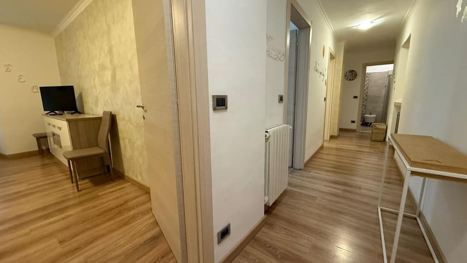 WH-Teo Home-6 posti letto-Centro-Wi-Fi Apartment in Sanremo