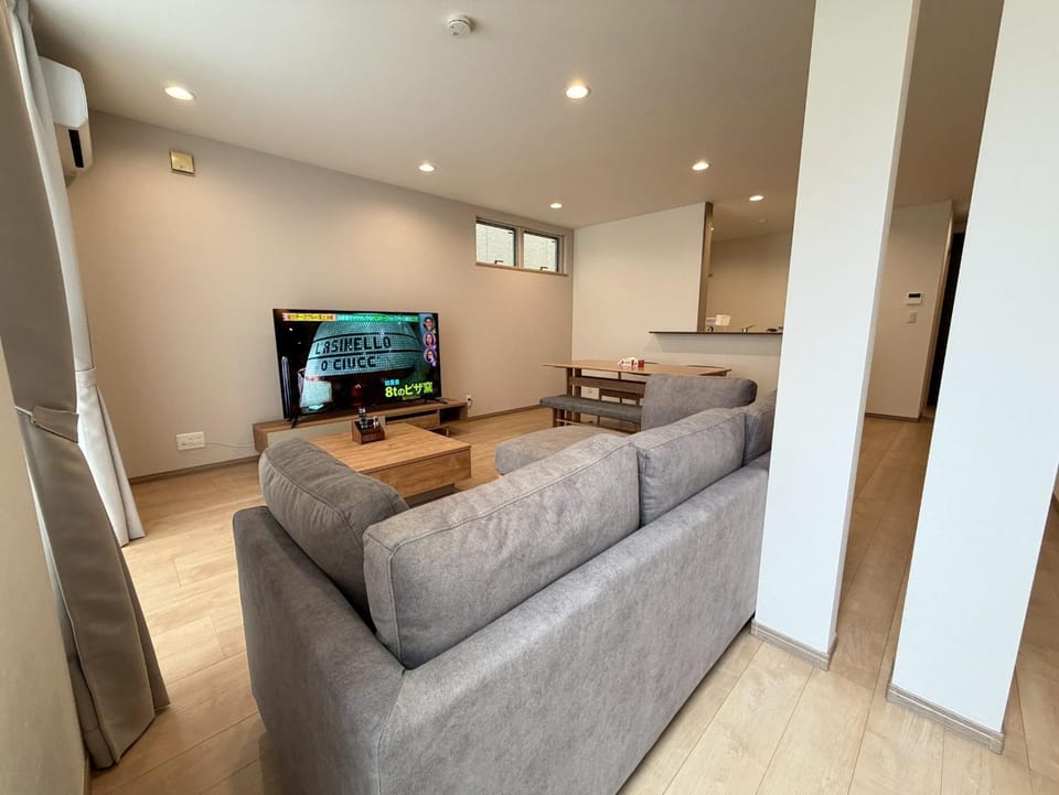 Living room, Seating area, Dining area