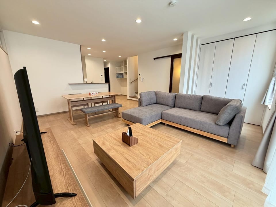 Communal lounge/ TV room, Living room, Seating area, Dining area