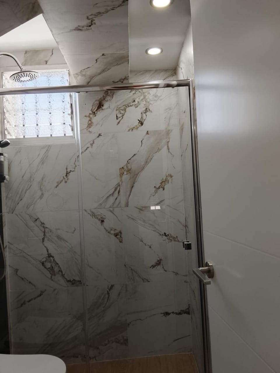 HcHOME Bed and Breakfast in Algeciras
