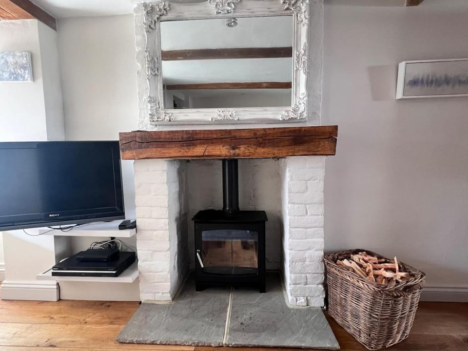 3 bedroom cottage with garden in Arundel House in Arundel